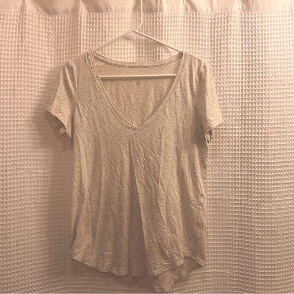 Lululemon Women V Neck Tee T-Shirt | Size 10 | Grey - Picture 1 of 3